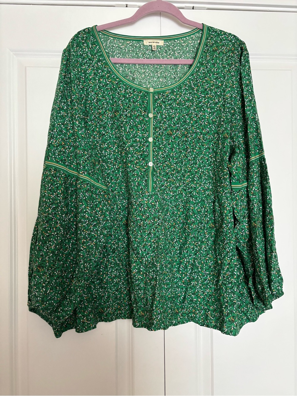 Max Studio Green Floral Henley Long Sleeve Top